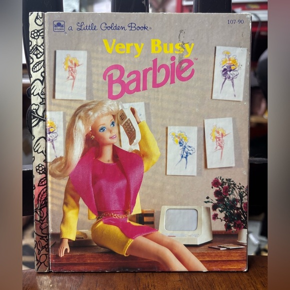 Barbie Other - A Very Busy Barbie 1993 Golden Book GUC